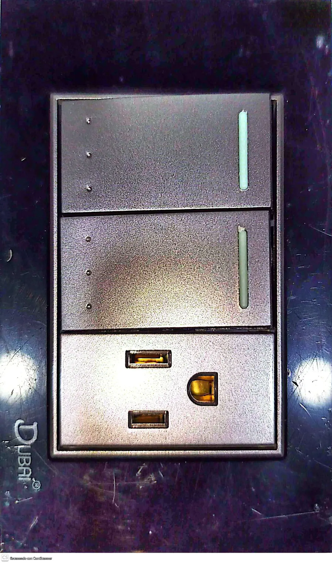 [72419] (72419) PLACA APAGADOR DOBLE Y CONTACTO ESCALERA DUBAI